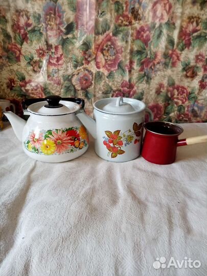Чайник эмалированный новый,турка