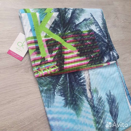 Полотенце пляжное новое Calvin Klein