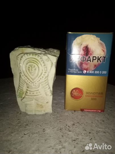 Фигурка древнего космонавта