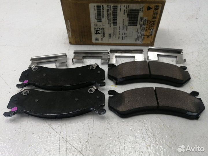 Тормозные колодки переднее Chevrolet Tahoe GMT 900