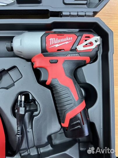 Шуруповерт импакт Винтоверт milwaukee m12 bid-202c