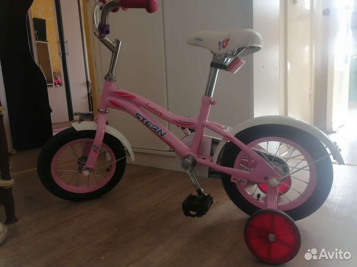 Велосипед детский четырехколесный