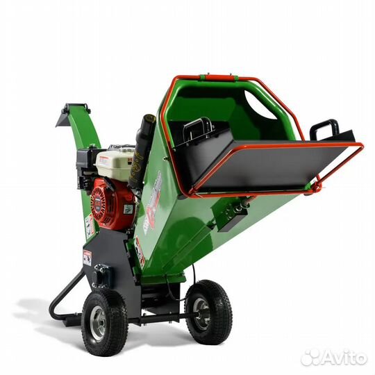 Садовая дробилка, измельчитель веток