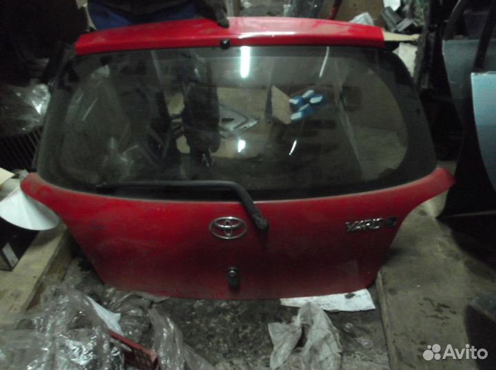 Крышка багажника Toyota Yaris 1999-2006