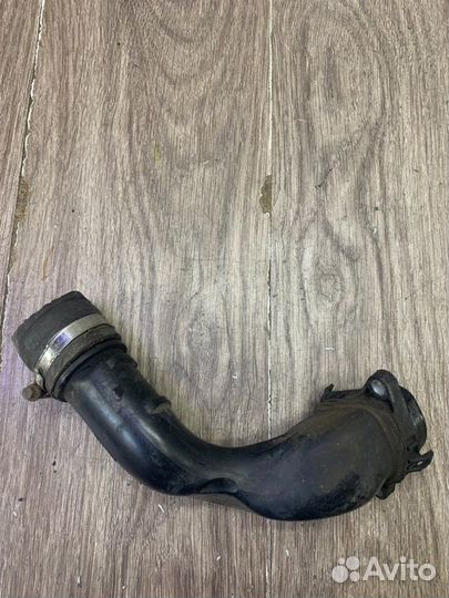 Патрубок интеркулера Opel Zafira B Z19DTH