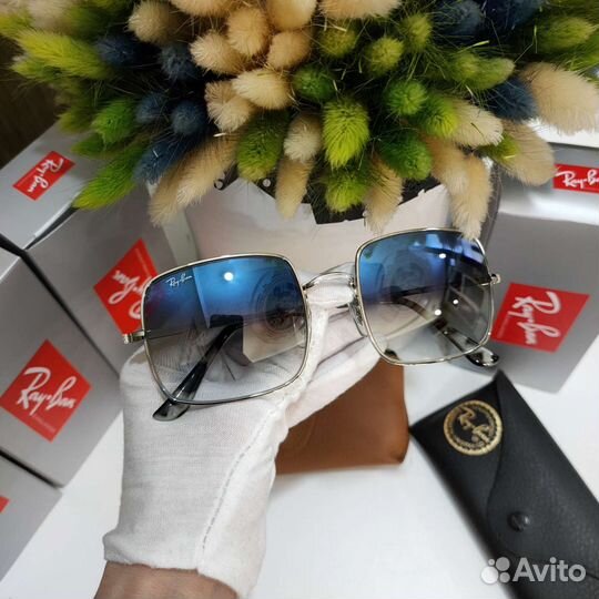 Солнцезащитные очки Ray-Ban Square RB1971