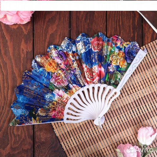 Веер ручной