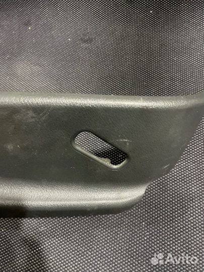 Пластик сиденья передний правый Mercedes-Benz