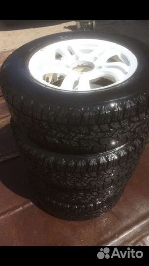 Contyre Cross Road 215/65 R16