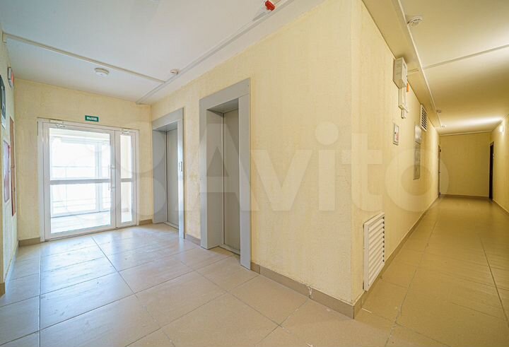 2-к. квартира, 50 м², 1/17 эт.