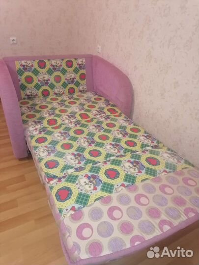 Диван