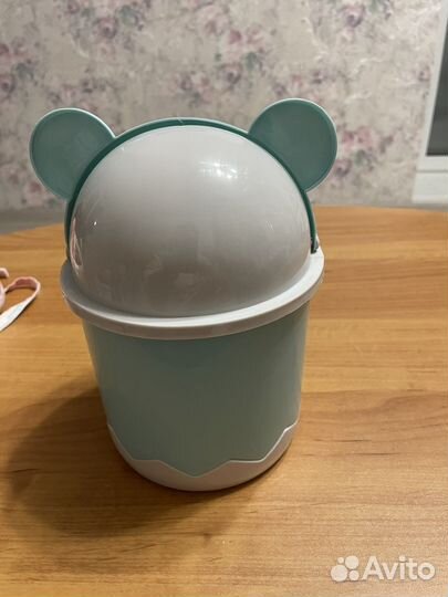 Настольный мини- контейнер для мусора