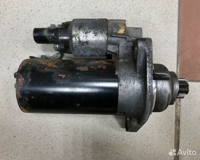 Стартер VW Transporter T5 1.9TD 2010