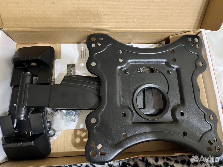 Кронштейн для телевизора. макс vesa 200х200