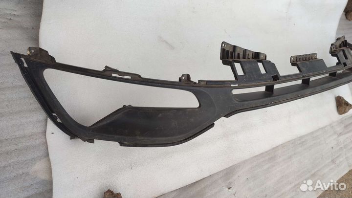 Решетка переднего бампера Kia Sportage 3