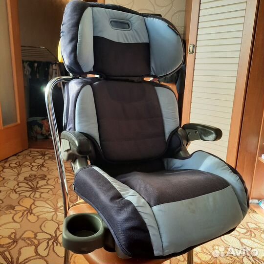 Продам детское кресло в автомобиль