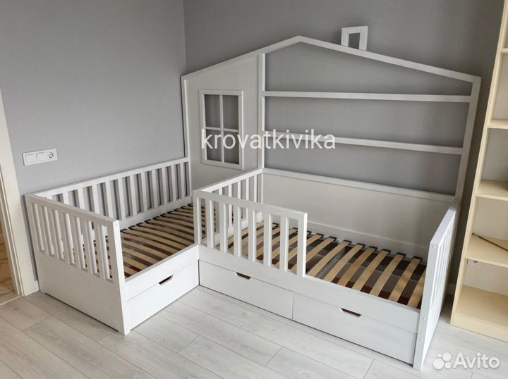 Угловая детская эко кровать домик из массива