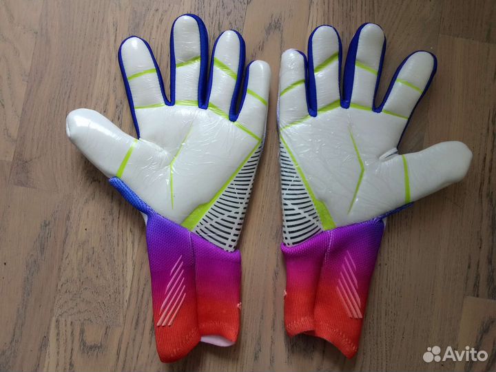 Перчатки Вратарские Predator