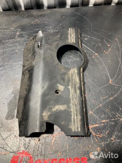 Декоративная крышка двигателя правая Audi A6 C5