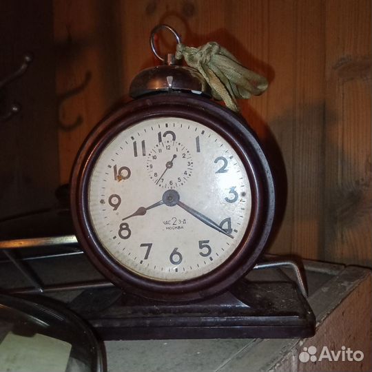 Настольные часы час 2 зд Москва 1950е