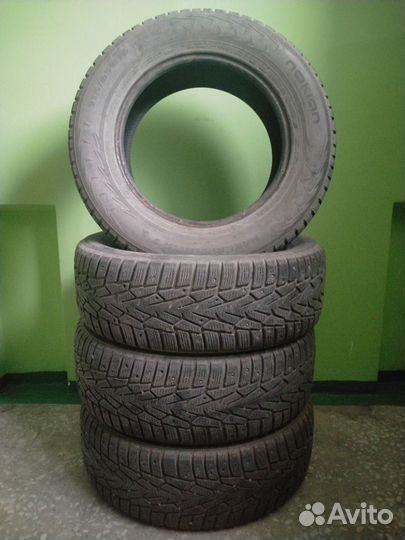 Nokian Tyres Hakkapeliitta 7 215/65 R16
