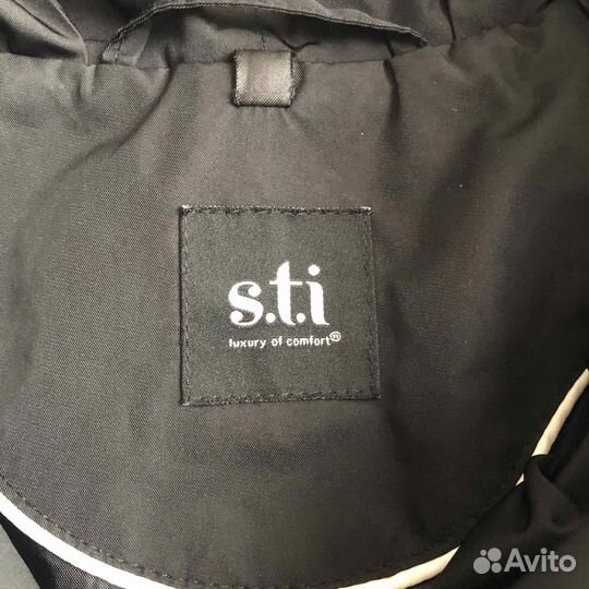 Куртка 42 44 демисезонная черная