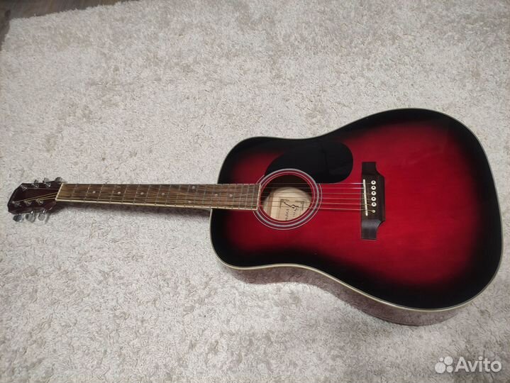 Акустическая гитара