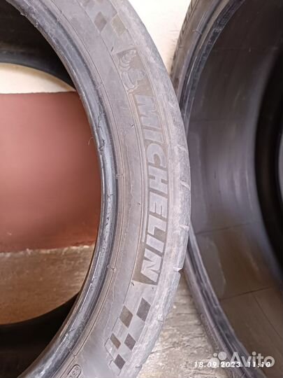 Michelin Pilot Sport Cup 2 265/35 R19