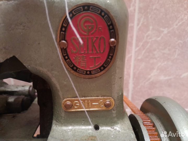 Швейная машинка оверлок