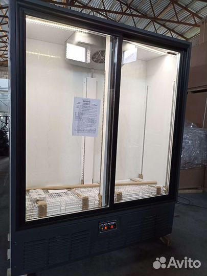 Холодильник витрина шкаф 1400 л. Ariadna 1.4 MC