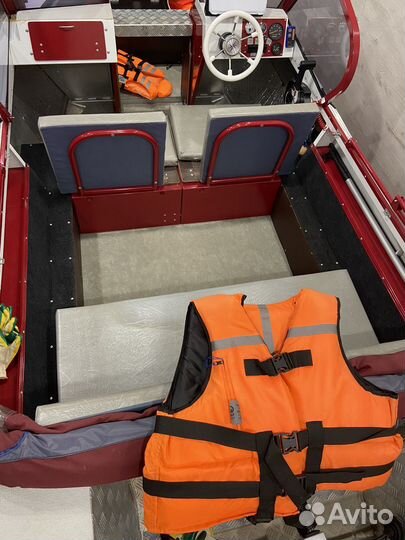 Продам лодку Салют