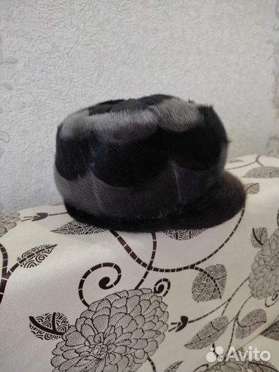 Меховая женская кепка