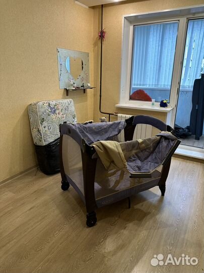 Детская манеж-кроватка graco