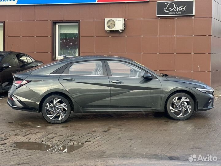 Hyundai Elantra 1.5 CVT, 2023, 40 км