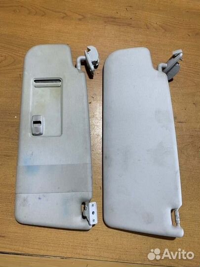 Козырек солнцезащитный левый Skoda Octavia A5