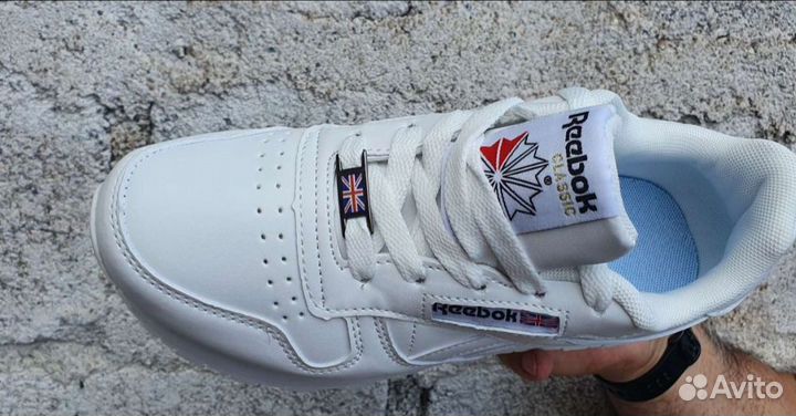 Кроссовки reebok женские, белые, 39р. Стелька25см
