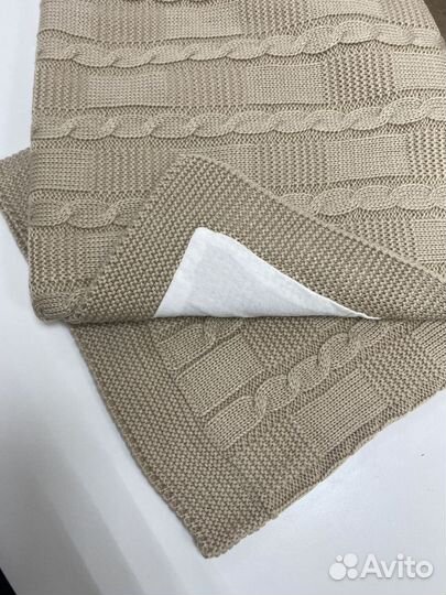 Плед новый вязаный 90*90