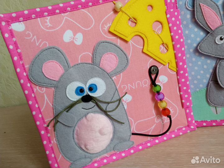 Развивающая книга из фетра и ткани