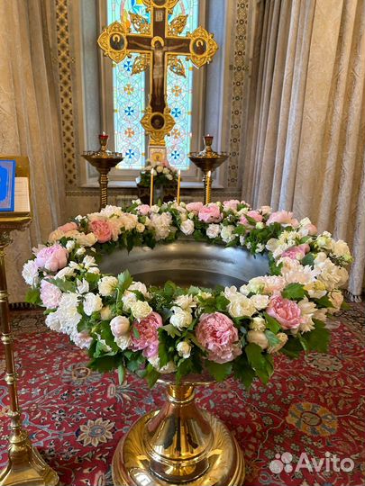 Украшение живыми цветами на Крещение, Венчание