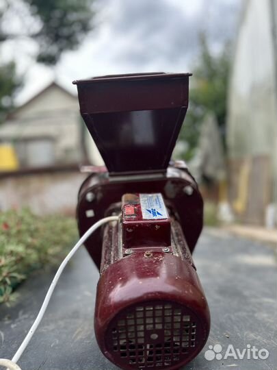 Дробилка для зерна