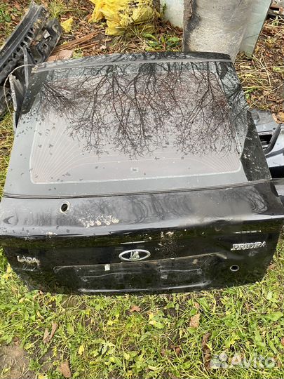 Задняя крышка багажника priora