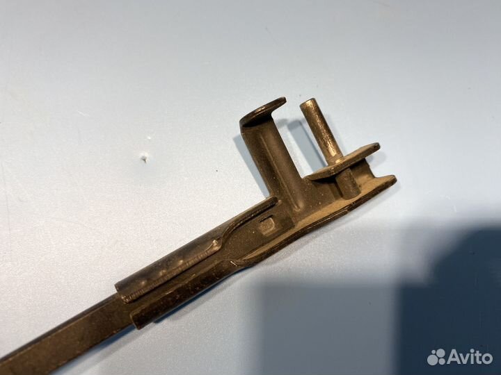 Поводок стеклоочистителя левый для Opel Astra H