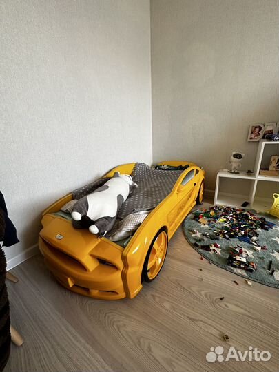 Продам детскую кровать Машинка