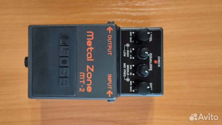 Гитарная педаль Boss MT-2 metal zone