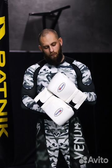 Боксерские перчатки Winning White