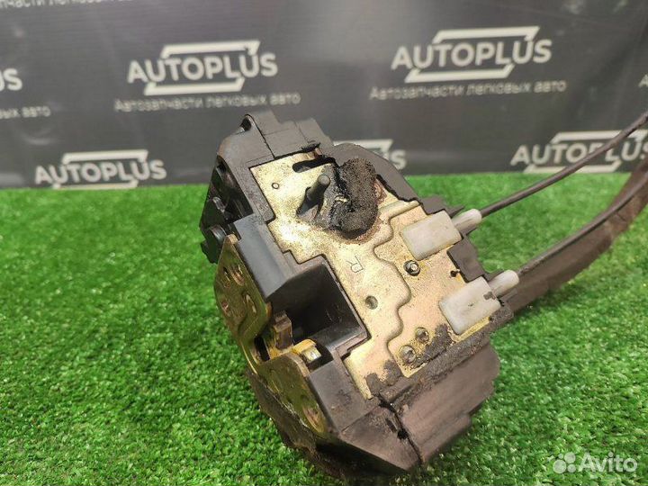 Замок двери задний правый Infiniti Fx35 VQ35DE