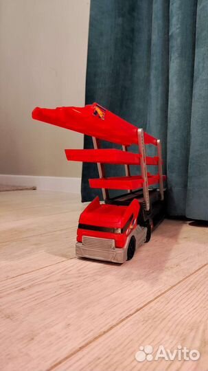 Hot wheels автовоз