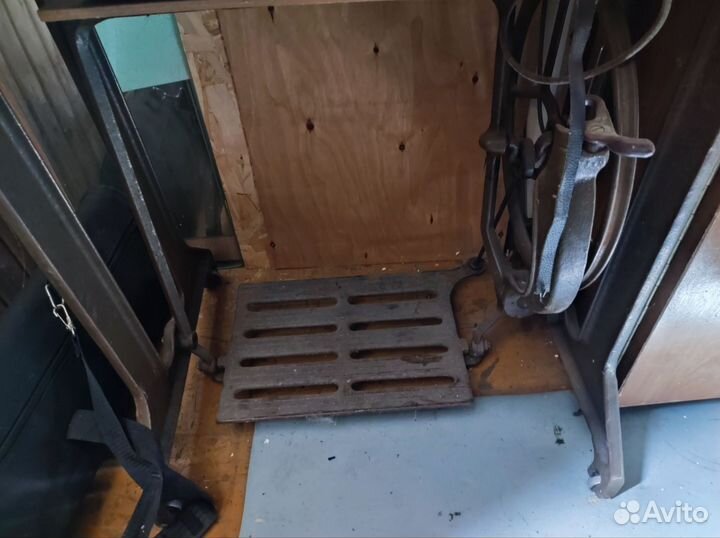 Швейная машина Подольск ножная