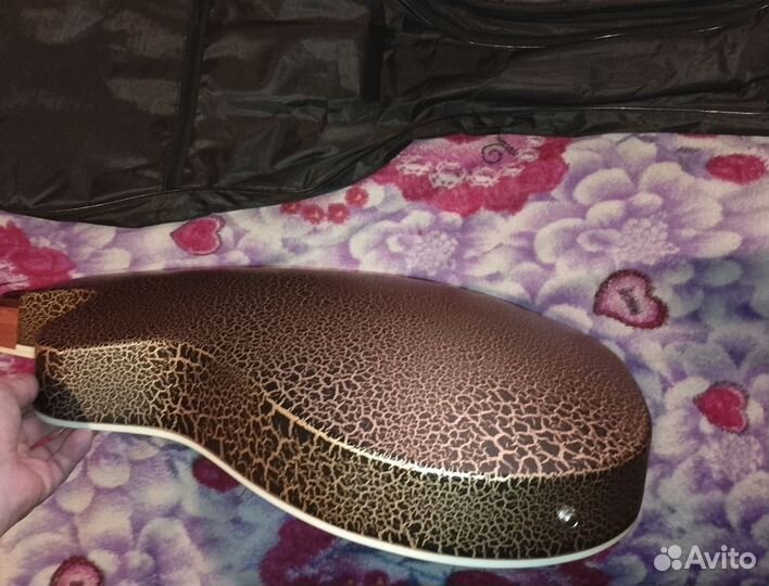 Акустическая гитара