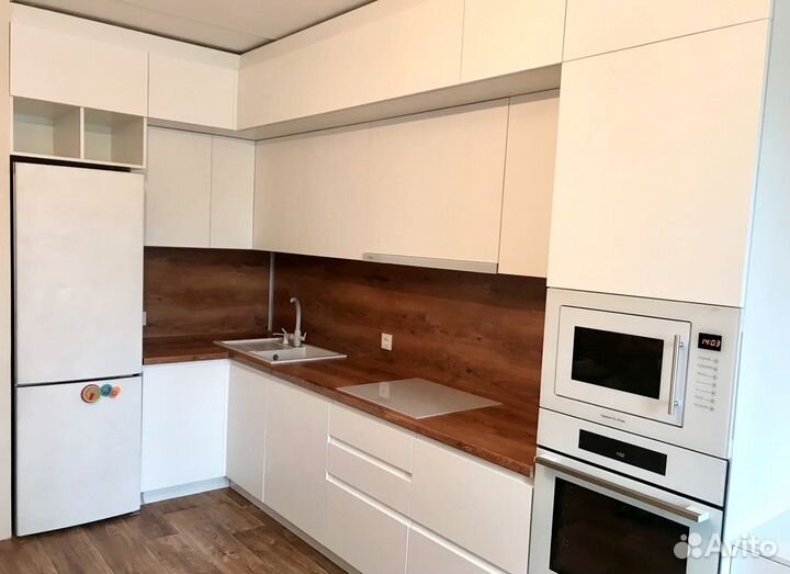 Кухня угловая на заказ.мдф фасады